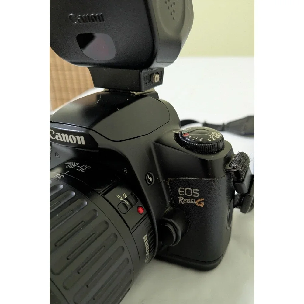 Canon EOS Rebel G 35mm Camera / Canon AF Zoom Lens 35-80mm / Speedlite 200E